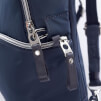 Plecak damski antykradzieżowy Stylesafe sling granatowy PacSafe
