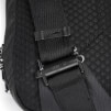 Antykradzieżowy plecak na jedno ramię Vibe 325 Econyl Black Pacsafe