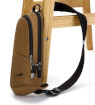 Plecak na jedno ramię Vibe 150 sling pack tan Pacsafe