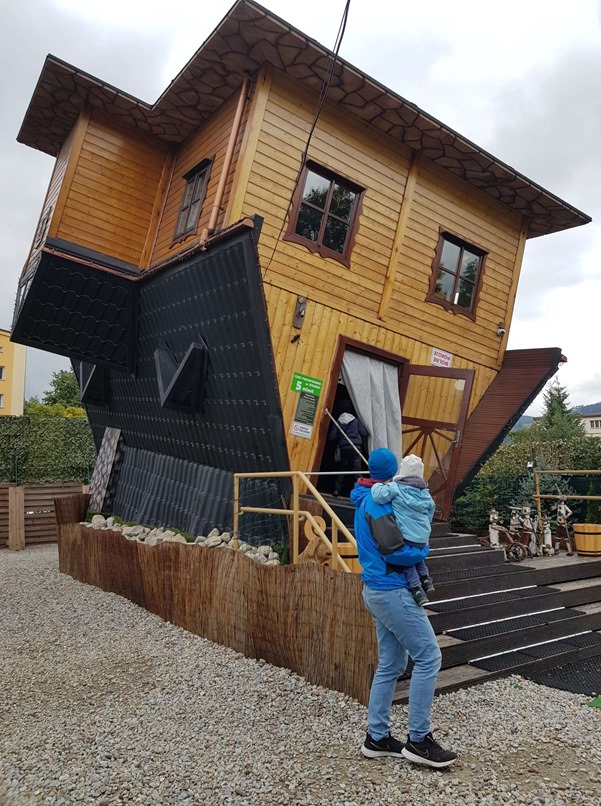 dom do góry nogami zakopane