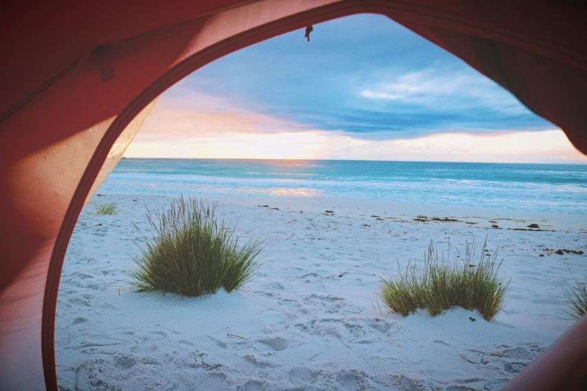 jak złożyć namiot plażowy
