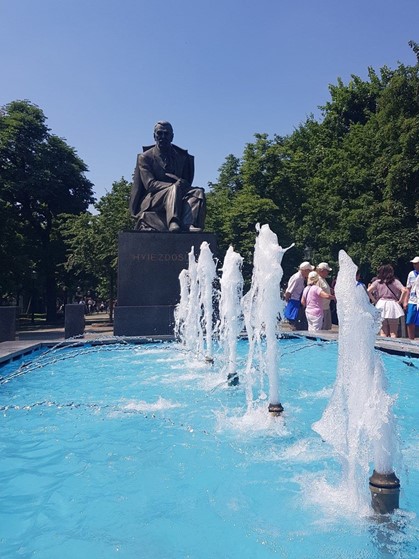 Plac Pawla hviezdoslava w bratysławie fontanny